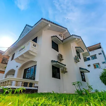 Standalone 3 Bedroom 160 Sqm Villa With Huge Front And Back Yard, Next To The Internet-Famous Park In The Ancient City